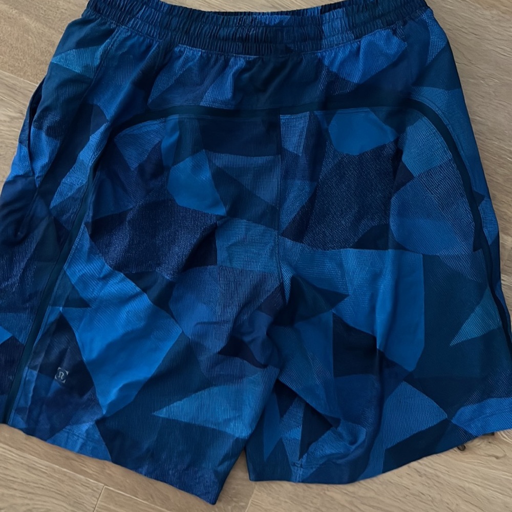 Mens Lululemon Shorts - Picture 2 of 4